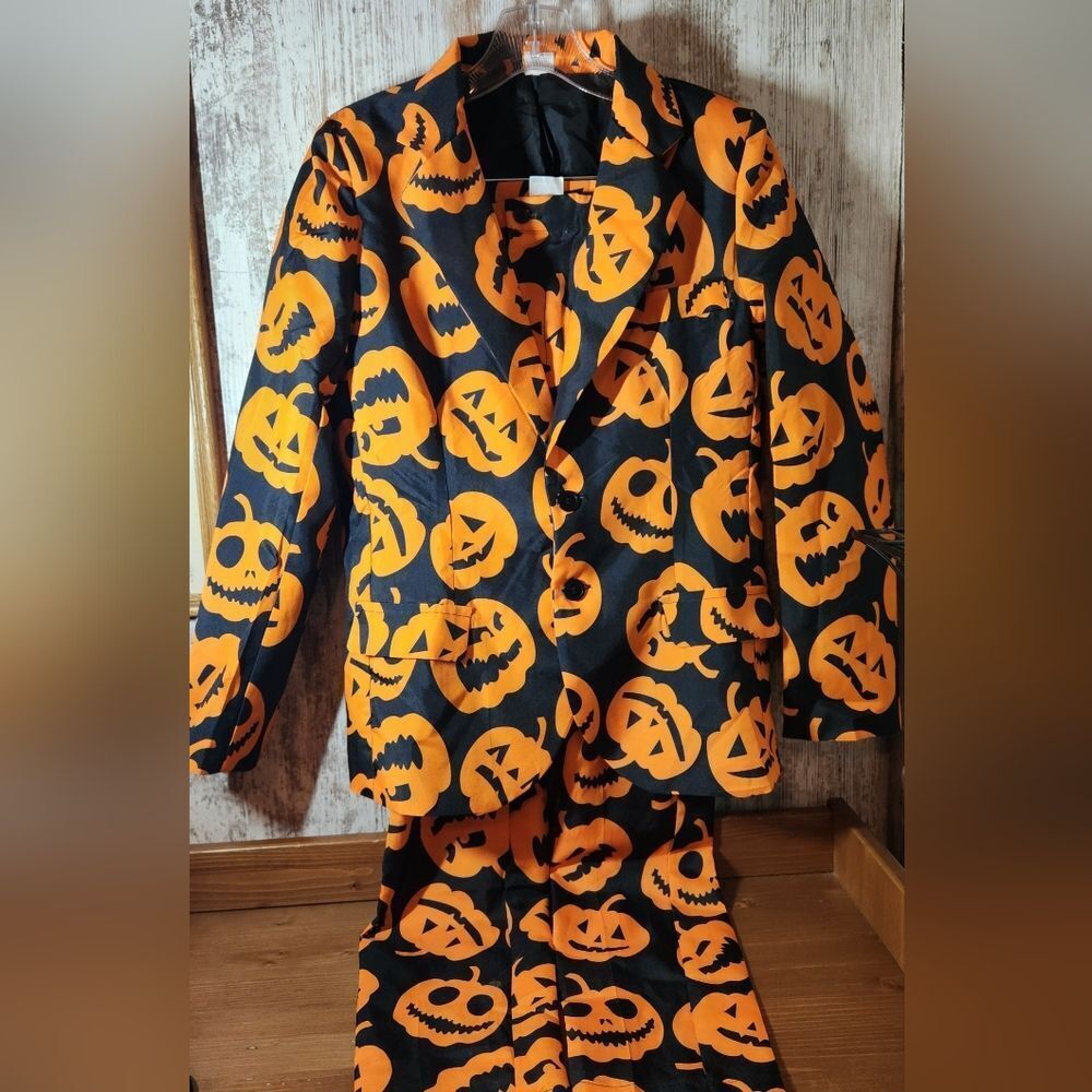 Spirit Halloween Pumpkin Suit - Black and Orange Jack-O-Lantern Big Boys